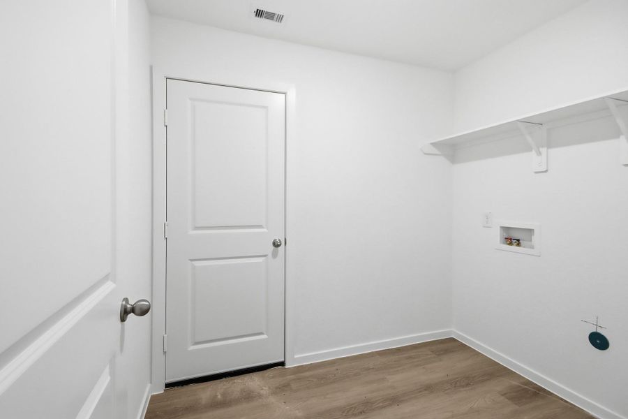 Spacious, unfurnished interior of a new home in Sunset Valley, Hockley (Image 14). Spacious, unfurnished interior of a new home in Sunset Valley, Hockley (Image 14).