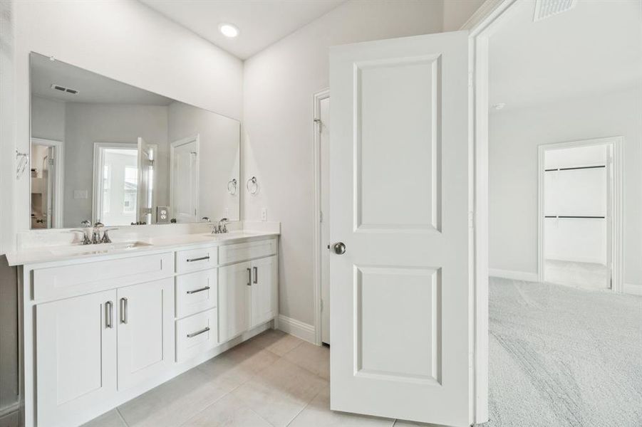 Furnished interior view inside a new home in Sicily, Princeton (Image 8).