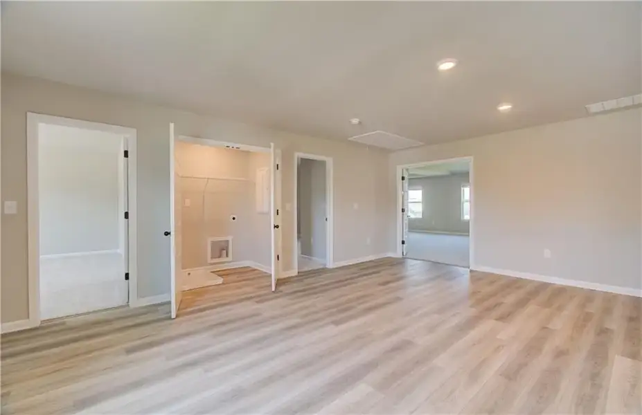 Spacious, unfurnished interior of a new home in Brighton, Locust Grove (Image 20).