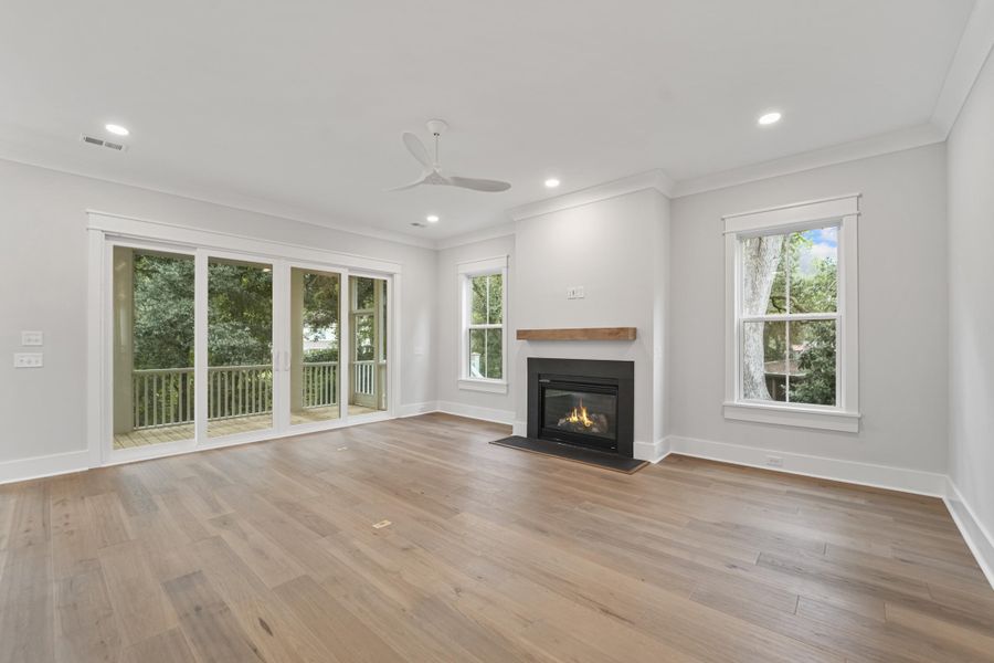 Spacious, unfurnished interior of a new home in , Johns Island (Image 49).