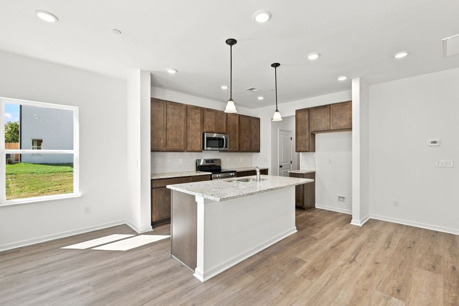 Furnished interior view inside a new home in Laurelwood Park, Gallatin (Image 5).