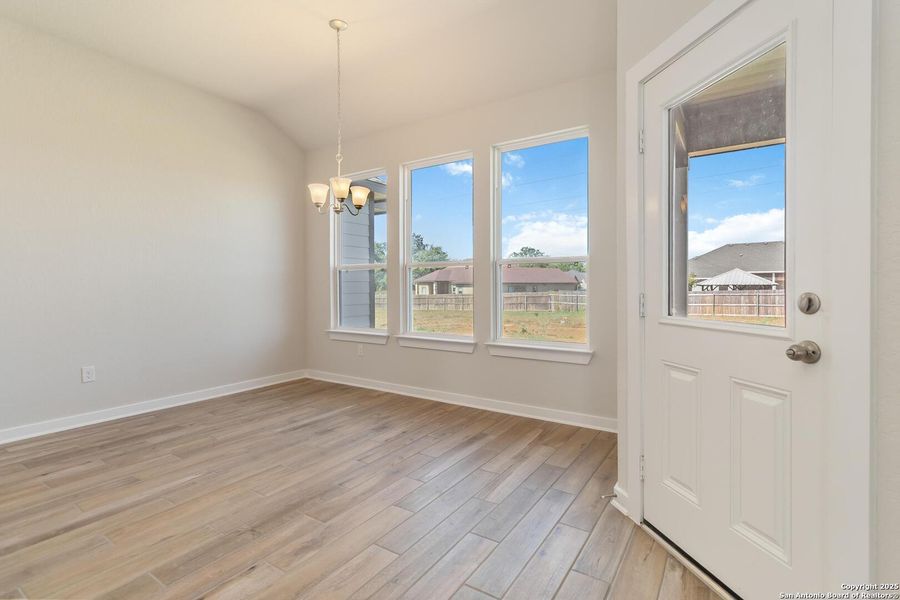 Spacious, unfurnished interior of a new home in Bonita Vista, Pleasanton (Image 24).