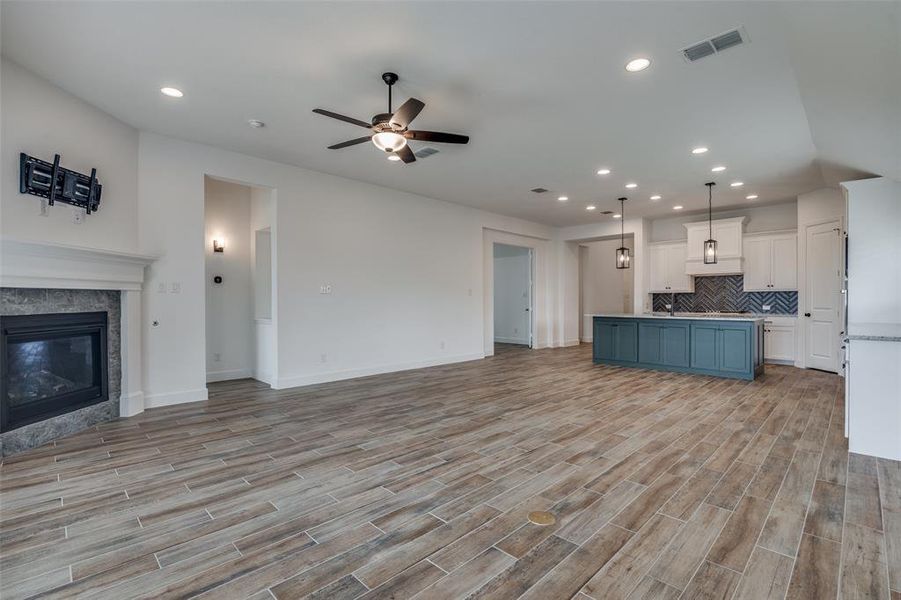 Spacious, unfurnished interior of a new home in Devonshire, Forney (Image 14).