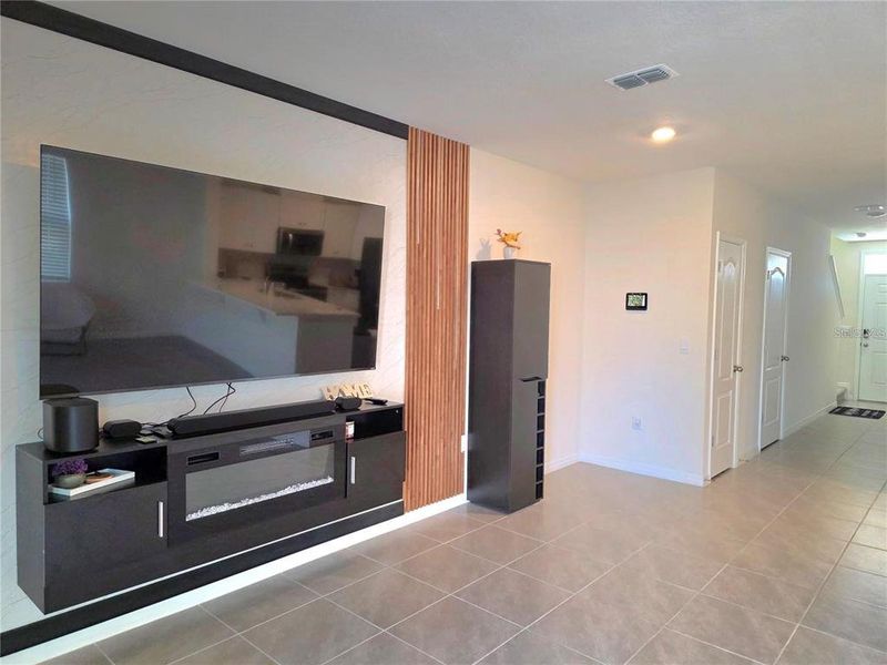 Furnished interior view inside a new home in , Davenport (Image 10).
