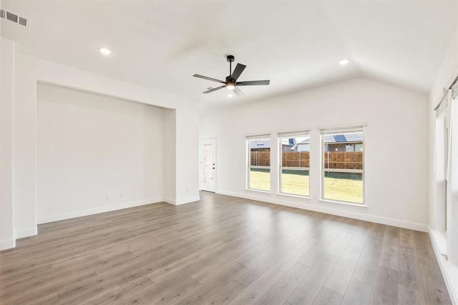 Spacious, unfurnished interior of a new home in Meadow Vista 50-55, Anna (Image 27). Spacious, unfurnished interior of a new home in Meadow Vista 50-55, Anna (Image 27).