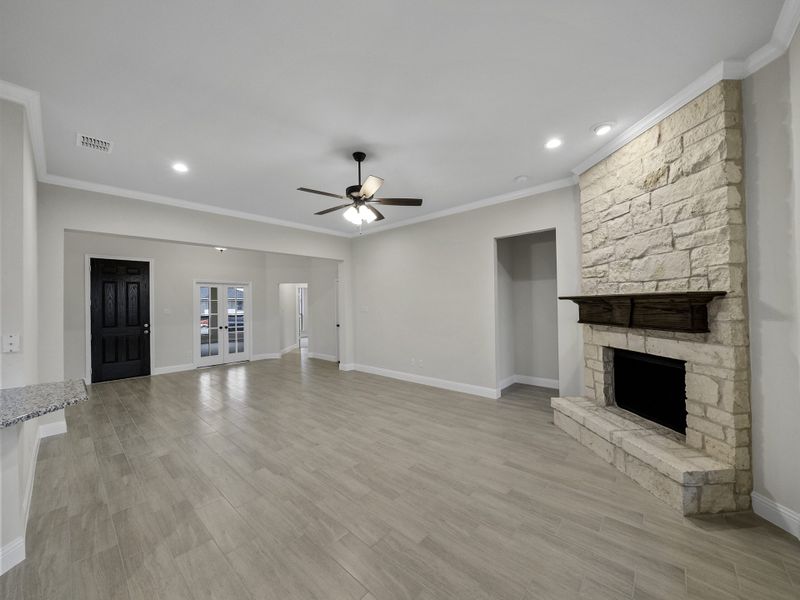 Representative unfurnished interior of a home built from the Jude by Robbie Hale Homes in High Meadows Estates, Nevada (Image 31).