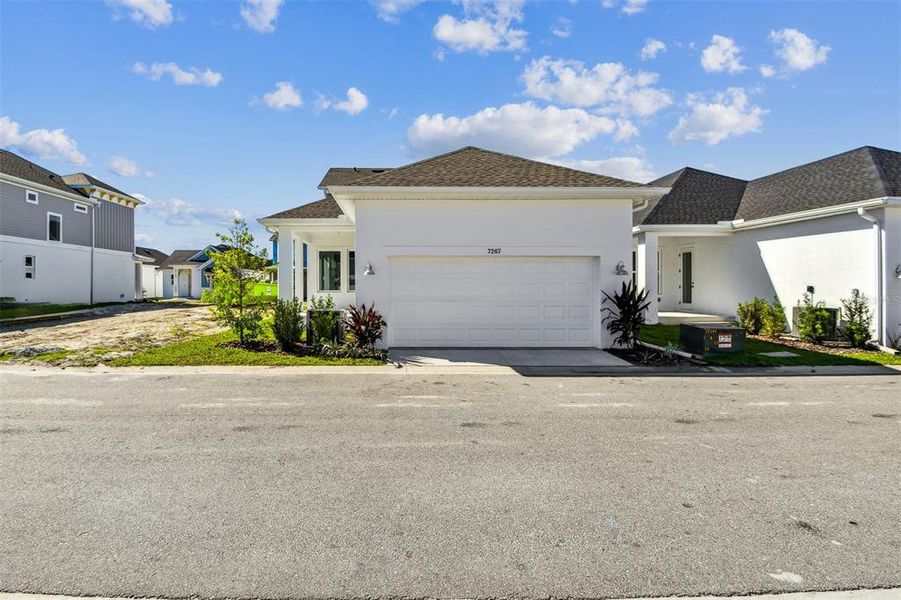 Image 40 of a home in Emerald Landing at Waterside at Lakewood Ranch – Cottage Series.