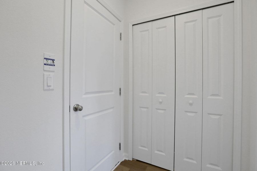 Spacious, unfurnished interior of a new home in Hyland Trail, Green Cove Springs (Image 53).