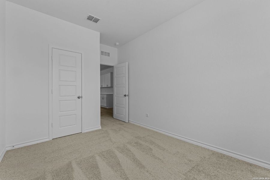 Spacious, unfurnished interior of a new home in Corley Farms, Boerne (Image 13).