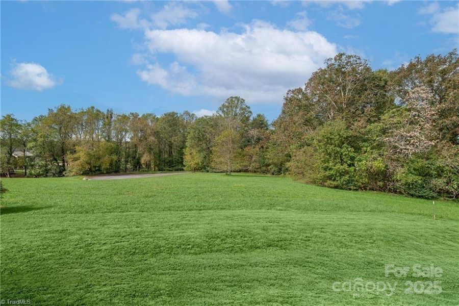 Natural landscape and outdoor views near in North Wilkesboro (Image 26). Natural landscape and outdoor views near in North Wilkesboro (Image 26).