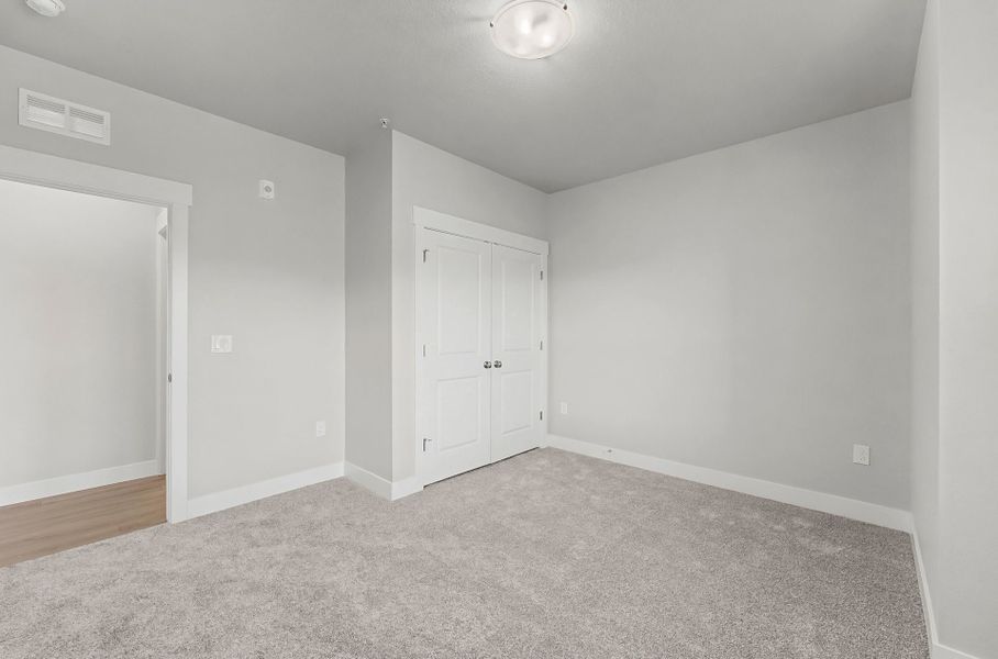 Spacious, unfurnished interior of a new home in Highlands at Fox Hill, Longmont (Image 13). Spacious, unfurnished interior of a new home in Highlands at Fox Hill, Longmont (Image 13).