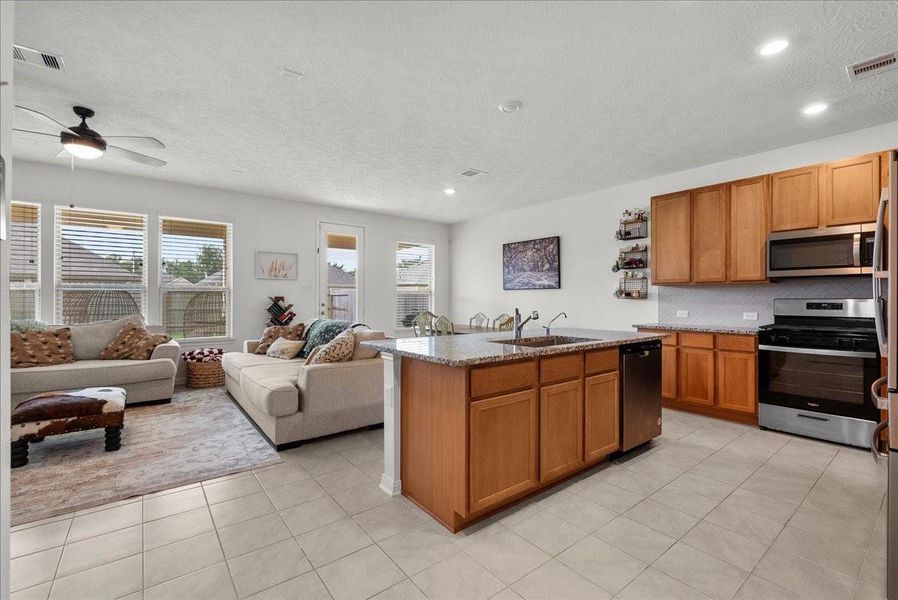 Furnished interior view inside a new home in , Alvin (Image 10).