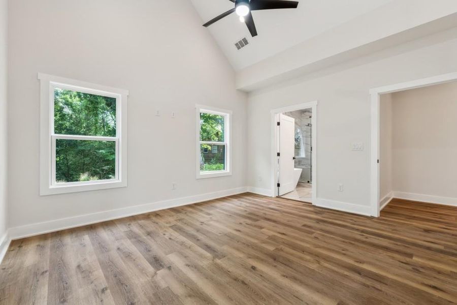 Spacious, unfurnished interior of a new home in , Woodstock (Image 20).