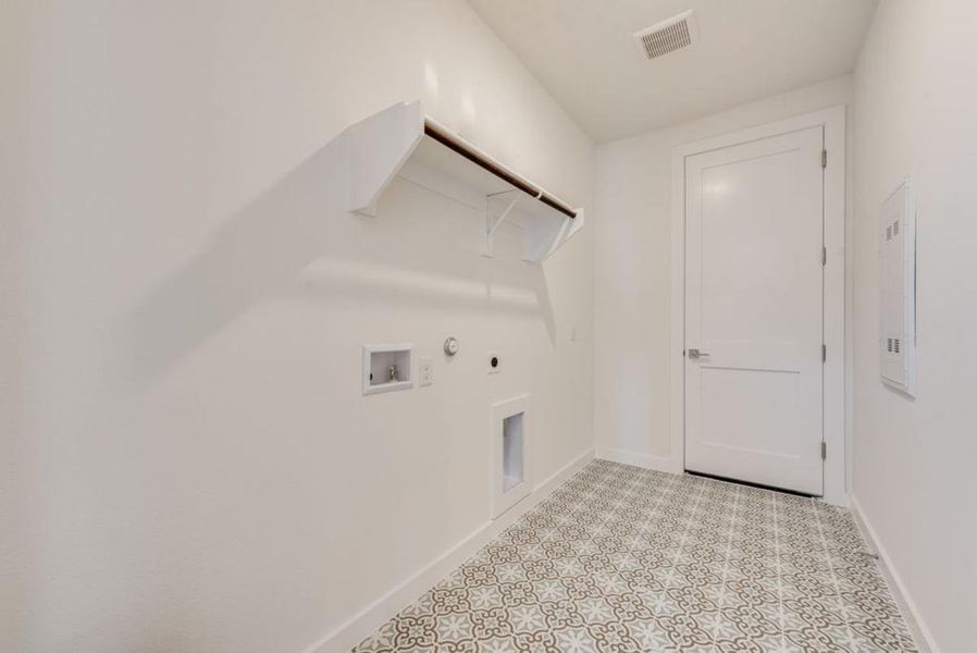 Spacious, unfurnished interior of a new home in Chatham Reserve, Providence Village (Image 32).