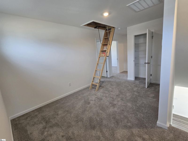 Spacious, unfurnished interior of a new home in Halton Oaks, Spartanburg (Image 21).