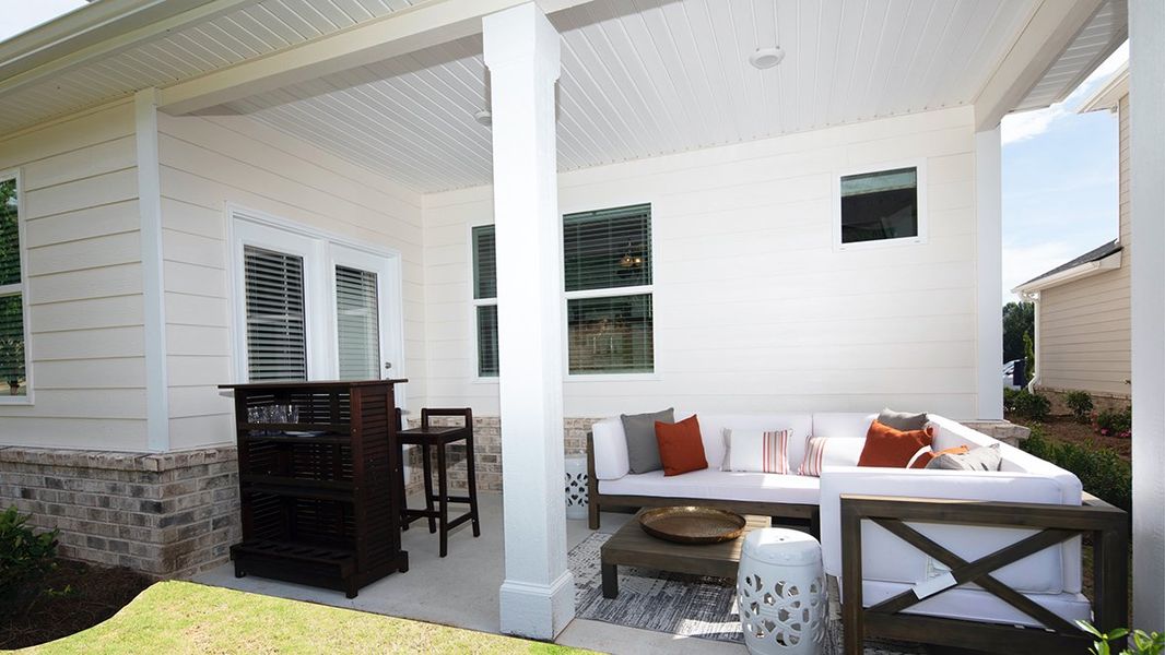 Representative exterior details of a home built from the Cabral by D.R. Horton in Twin Lakes, Hoschton (Image 23).