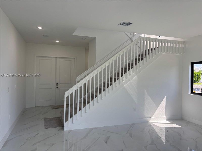 Image 7 of a home in .