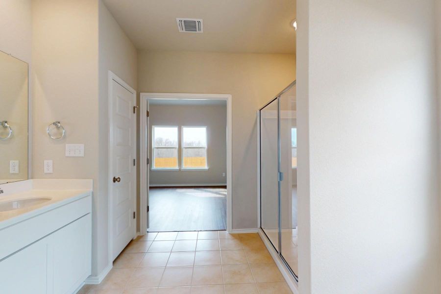 Spacious, unfurnished interior of a new home in Carillon, Manor (Image 32).