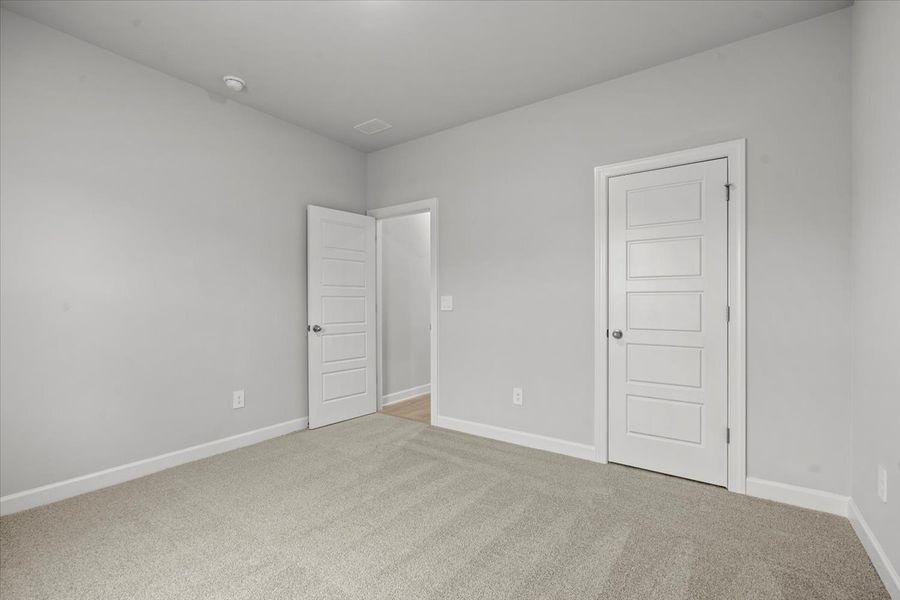 Spacious, unfurnished interior of a new home in Creek Ridge - Signature Collection, Spartanburg (Image 15).