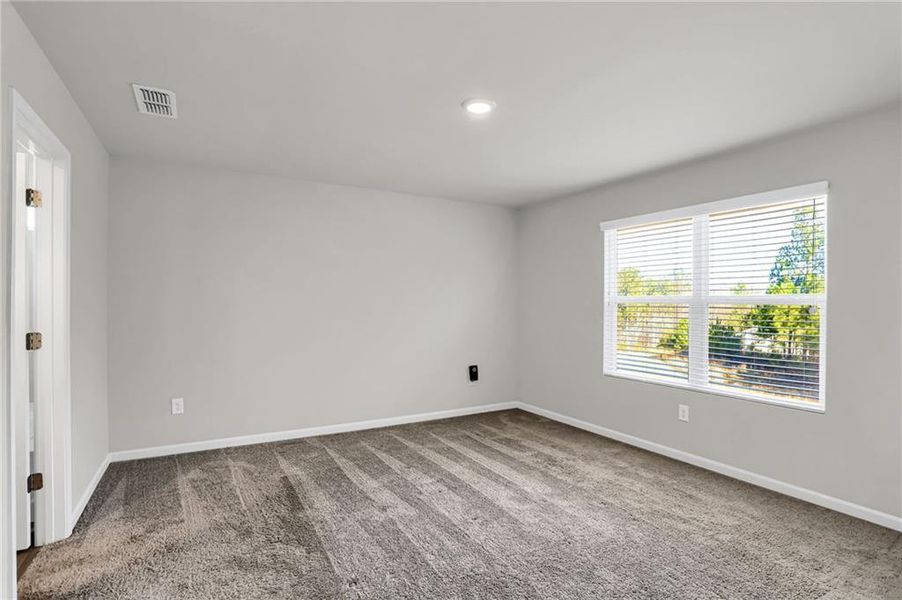 Spacious, unfurnished interior of a new home in Summit Pointe, Dallas (Image 18).