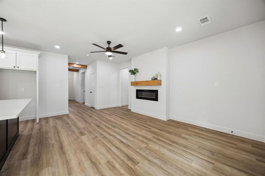 Spacious, unfurnished interior of a new home in , Greenville (Image 19).