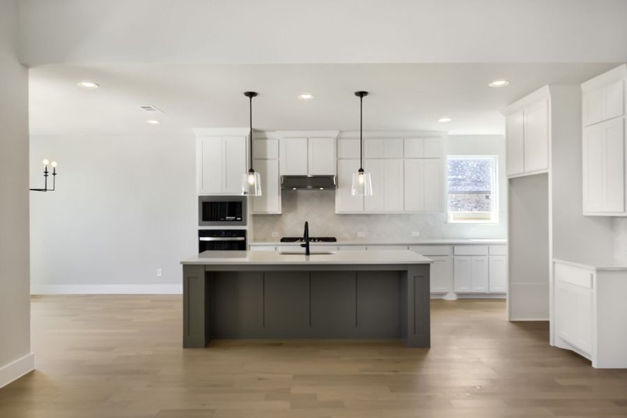 9809 Morning Cloak - Kitchen