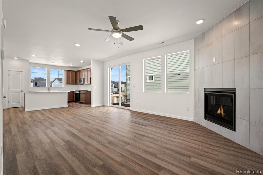 Spacious, unfurnished interior of a new home in Revel Crossing at Wolf Ranch – The Ascent Collection, Colorado Springs (Image 26).