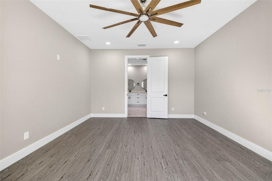 Spacious, unfurnished interior of a new home in , Masaryktown (Image 47).