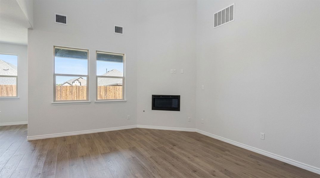 Spacious, unfurnished interior of a new home in Lakewood Trails, Forney (Image 12).