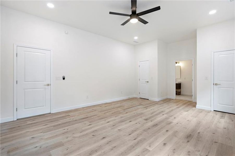 Spacious, unfurnished interior of a new home in , Atlanta (Image 21).