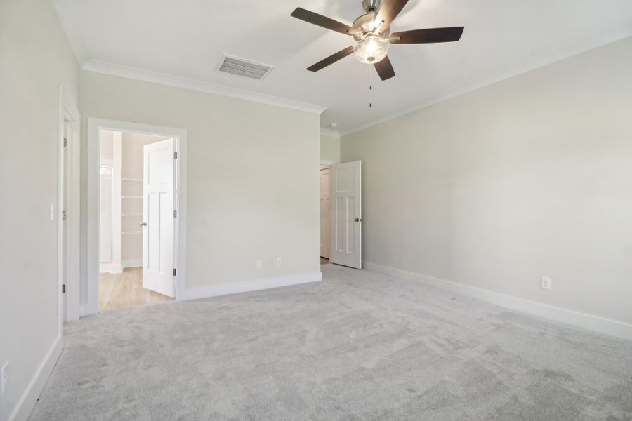 Representative unfurnished interior of a home built from the Sonoma II by Great Southern Homes in Edwards Ridge, Central (Image 30).