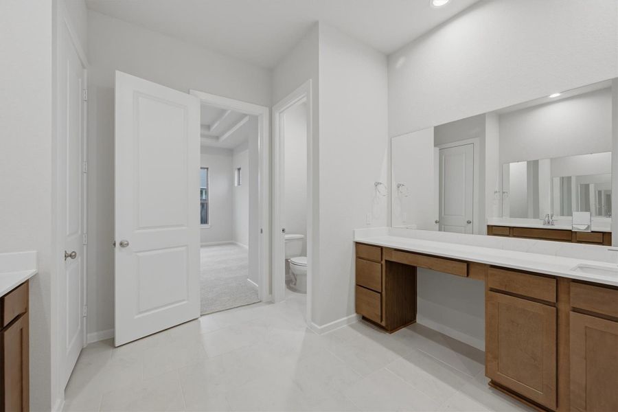 Furnished interior view inside a new home in Canterra Creek  60', Iowa Colony (Image 9).