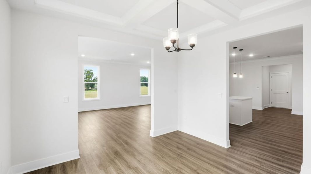 Spacious, unfurnished interior of a new home in Sycamore Cove, Woodruff (Image 20).