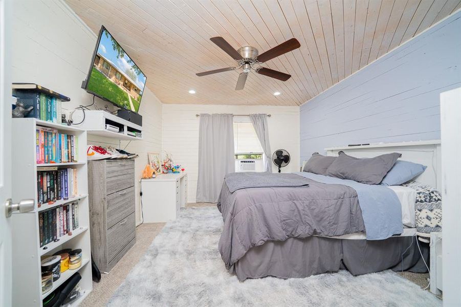 Furnished interior view inside a new home in , Leesburg (Image 17).