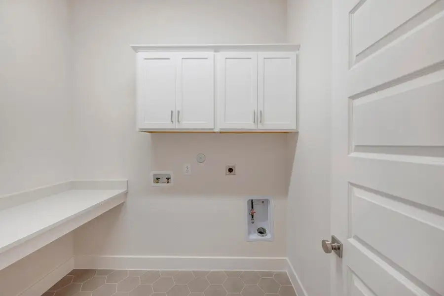Spacious, unfurnished interior of a new home in Two Step Farm - Landmark Row Collection, Montgomery (Image 24).