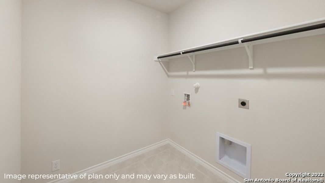 Spacious, unfurnished interior of a new home in Brookstone Creek, San Antonio (Image 21).