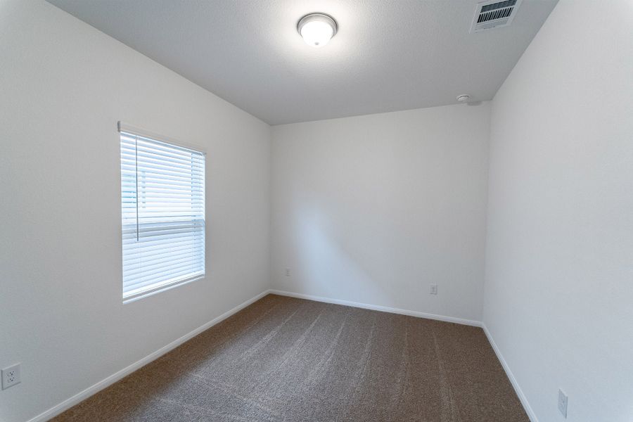 Spacious, unfurnished interior of a new home in Briarwood, Elgin (Image 14).