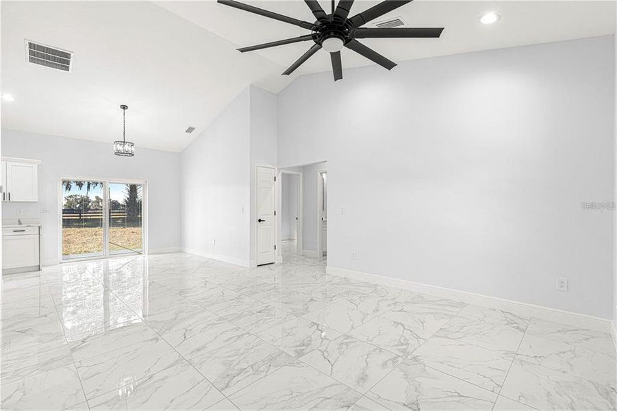 Spacious, unfurnished interior of a new home in , Summerfield (Image 19).