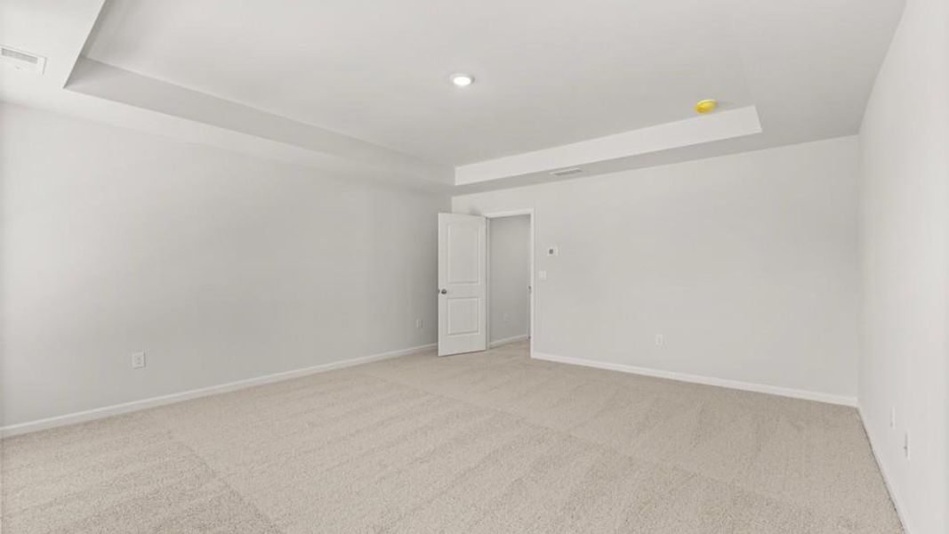 Spacious, unfurnished interior of a new home in Village at Pine Valley, Gainesville (Image 12).