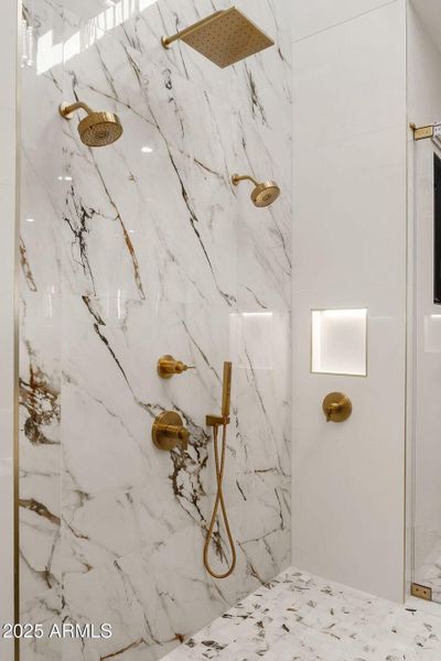 014_Primary Shower Detail