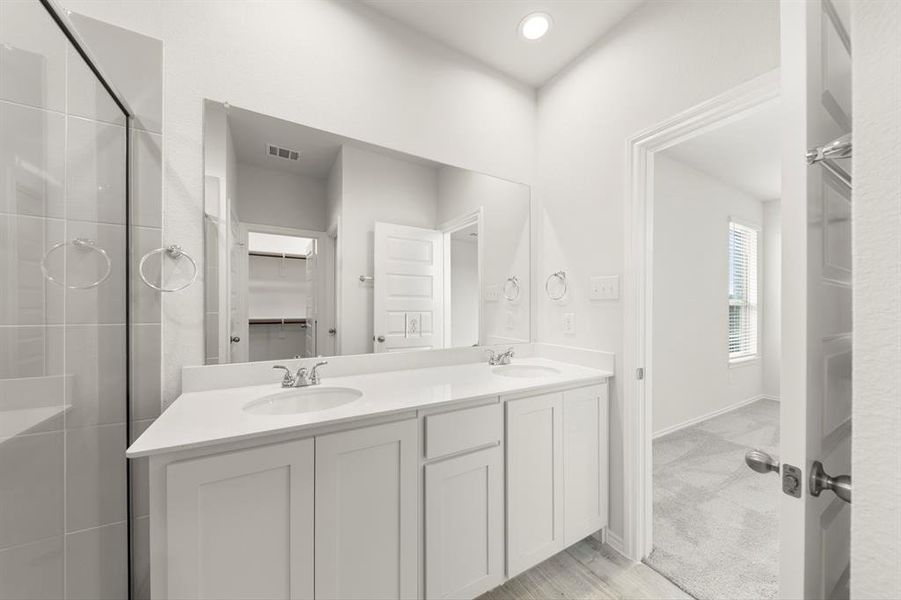 22. 115 Van Horn - Bath (3) 22. 115 Van Horn - Bath (3)