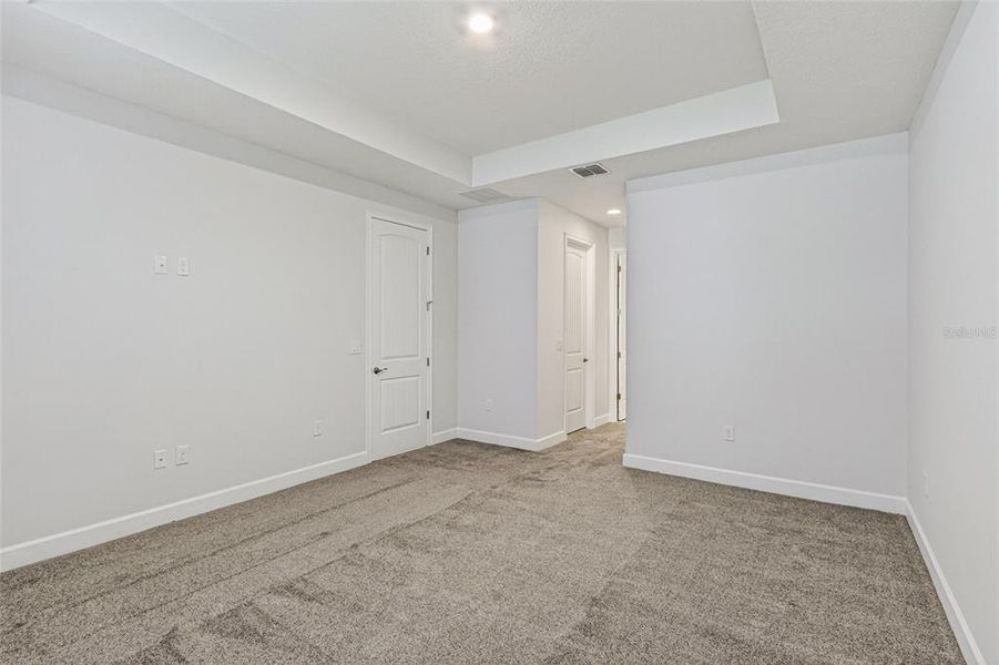 Spacious, unfurnished interior of a new home in , Palm Bay (Image 40).