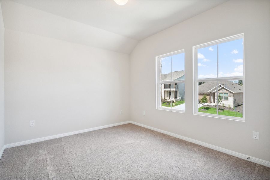 Representative unfurnished interior of a home built from the Blake by Ashton Woods in Rolling Glen, Hutto (Image 49).