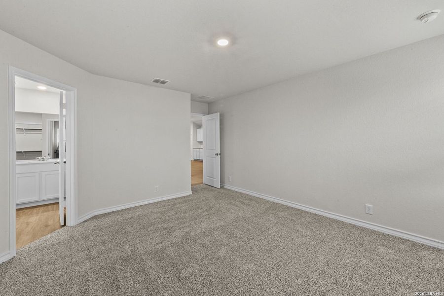 Spacious, unfurnished interior of a new home in Riverstone at Westpointe, San Antonio (Image 18).