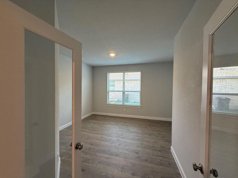 Spacious, unfurnished interior of a new home in Wellborn Settlement, College Station (Image 21).