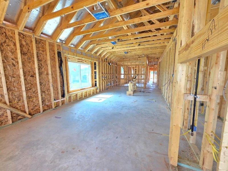 Spacious, unfurnished interior of a new home in Sienna 40', Missouri City (Image 22). Spacious, unfurnished interior of a new home in Sienna 40', Missouri City (Image 22).