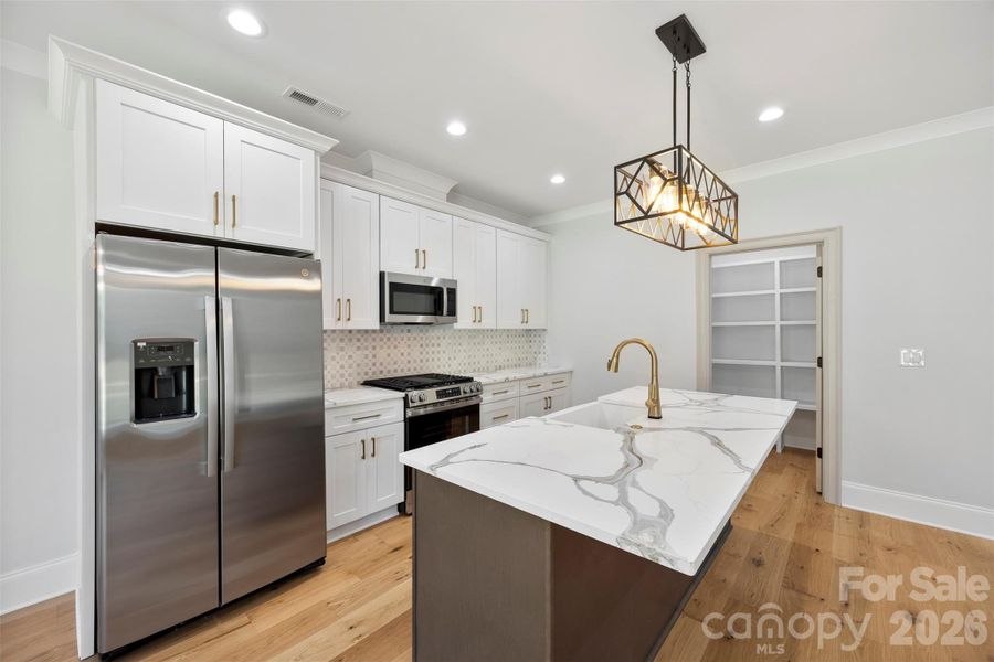 1331 Condon St, Charlotte, NC 28216