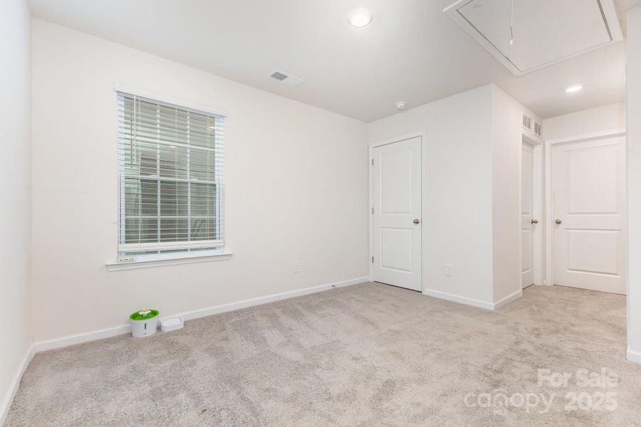 Spacious, unfurnished interior of a new home in Abrial Ridge, York (Image 29). Spacious, unfurnished interior of a new home in Abrial Ridge, York (Image 29).