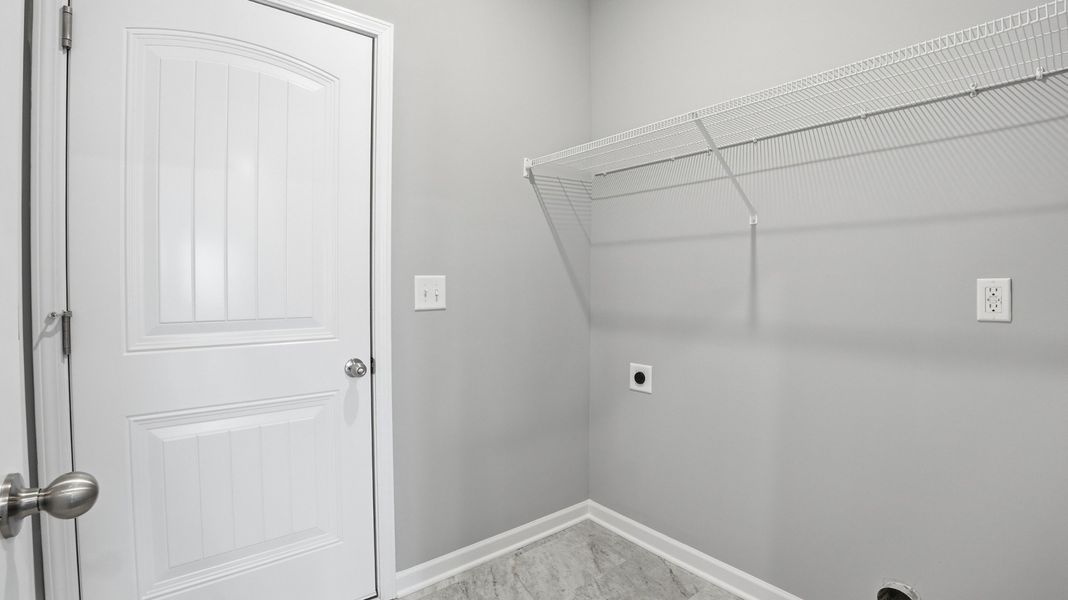 Spacious, unfurnished interior of a new home in Sagewood, Tullahoma (Image 21).