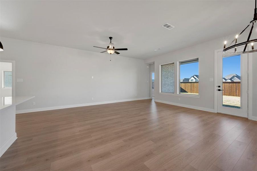 Spacious, unfurnished interior of a new home in Creekshaw – Classic, Royse City (Image 16). Spacious, unfurnished interior of a new home in Creekshaw – Classic, Royse City (Image 16).